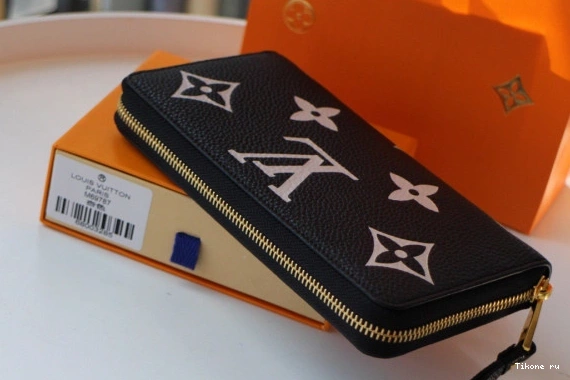 Affordable VUITTON WALLET LOUIS ZIPPY 0802